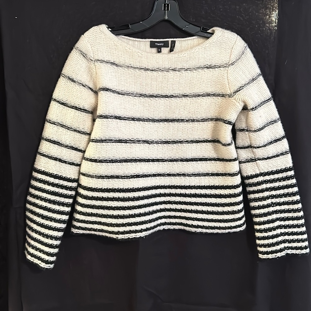 Theory sweater